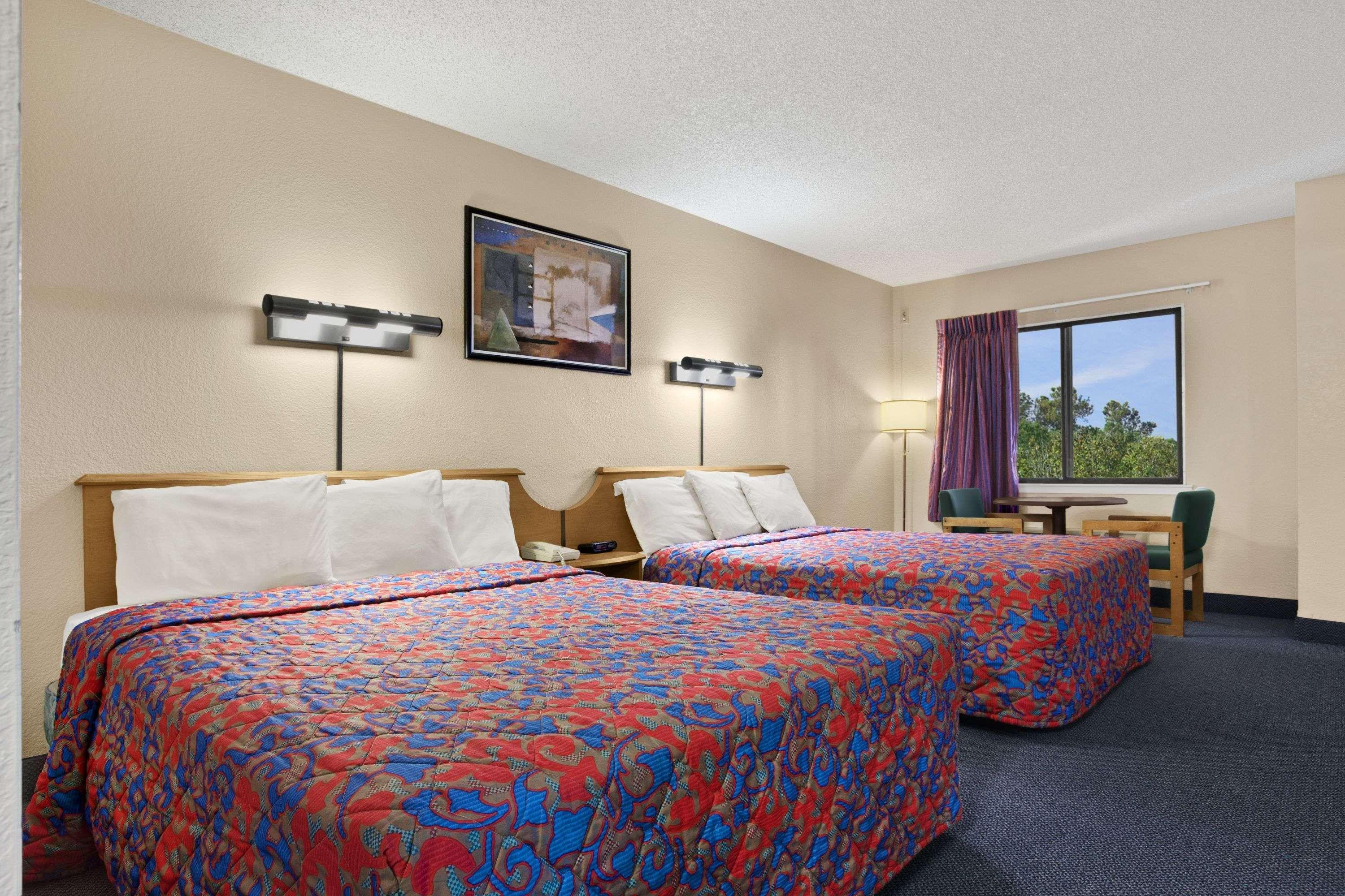 Days Inn By Wyndham Buena Park Zewnętrze zdjęcie